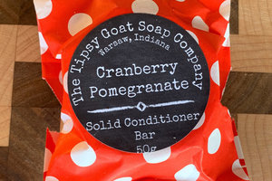 Cranberry Pomegranate Solid Hair Conditioner Bar with Argan Oil, Mango Butter, Tucuma Butter, and Silk Protein