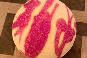 Honeysuckle Bath Bomb