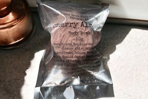 Cherry Almond Body Bomb