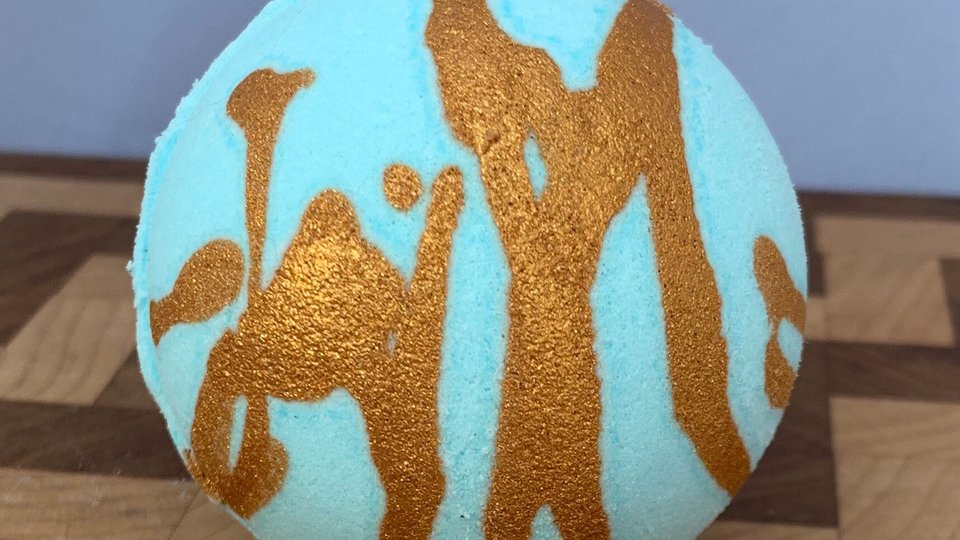 Sand & Surf Bath Bomb