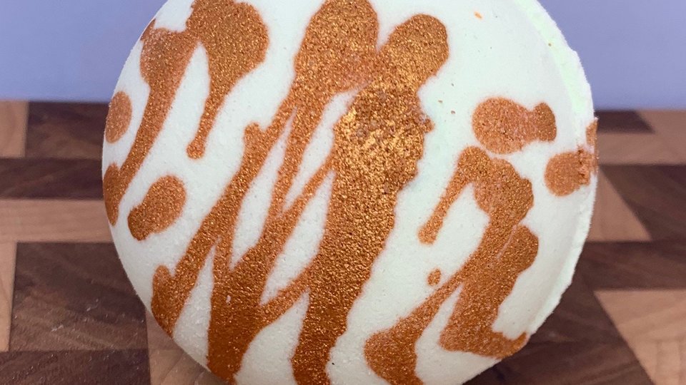 Gilded Pear Bath Bomb