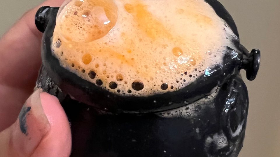 Mango Sorbet Spider Cauldron Bath Bomb