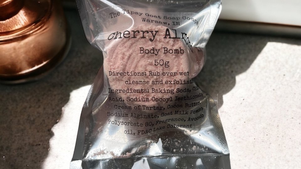 Cherry Almond Body Bomb