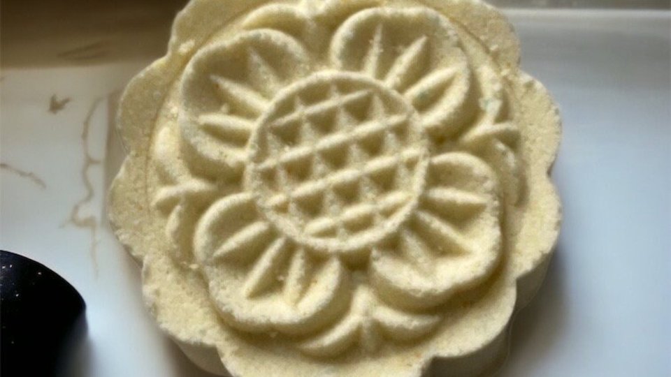 Lemon Pound Cake Body Bomb