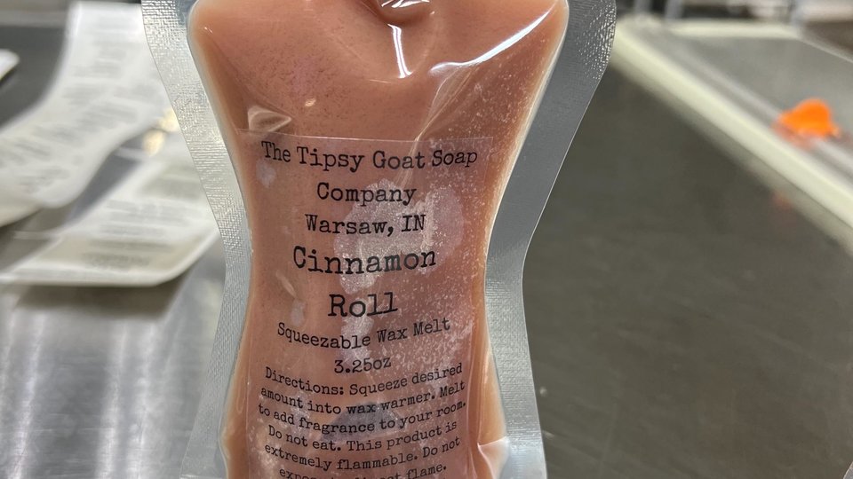 Cinnamon Roll Squeezable Wax Melt