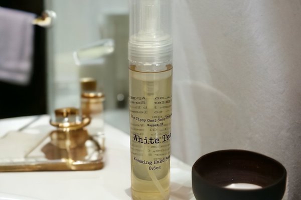White Tea Foaming Hand Soap