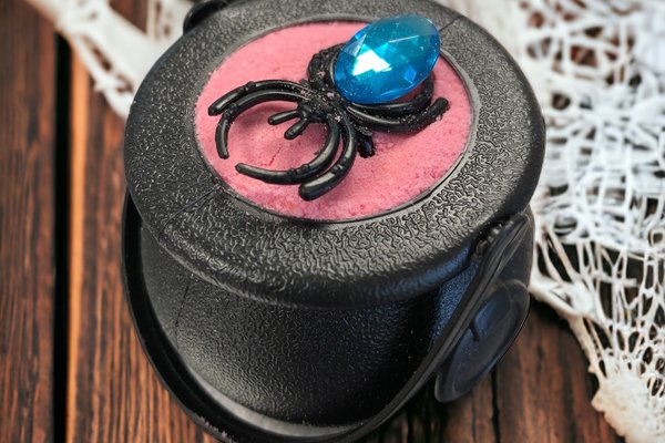 Fruit Punch Spider Cauldron Bath Bomb